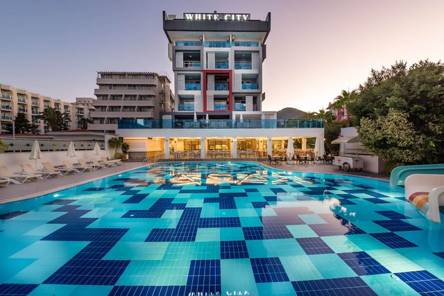 White City Resort Hotel | Superior Deniz Manzaralı Oda
